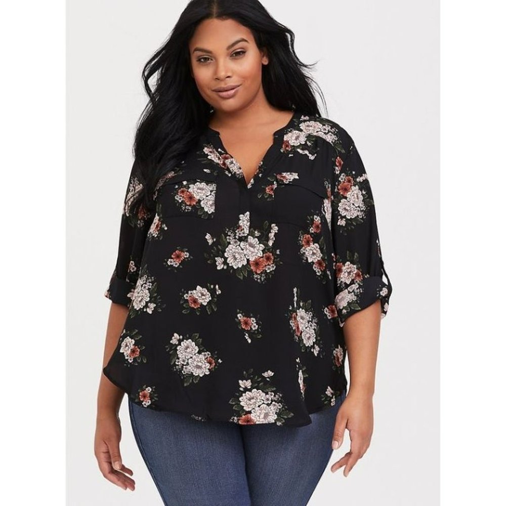 Torrid Womens 1X Black Floral Roll Tab Sleeves Harper Georgette Pullover Blouse